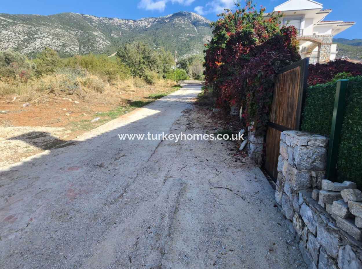 Ovacık'ta Satılık Müstakil Havuzlu 3+1 Villa