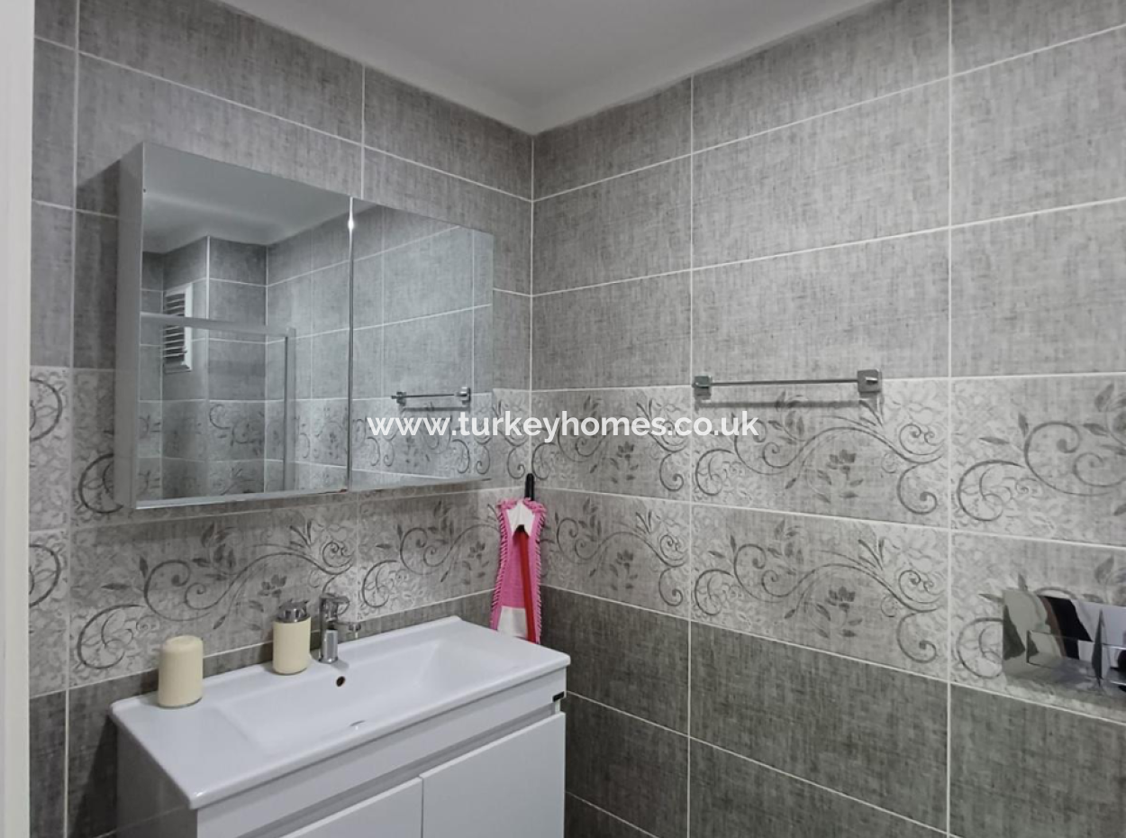 Fethiye Merkez'de Satılık 1+1 Site İçerisinde Daire