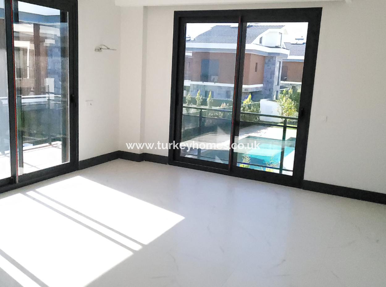 Fethiye Kargı’da Modern Tasarımlı, Bahçeli Ve Havuzlu Villa