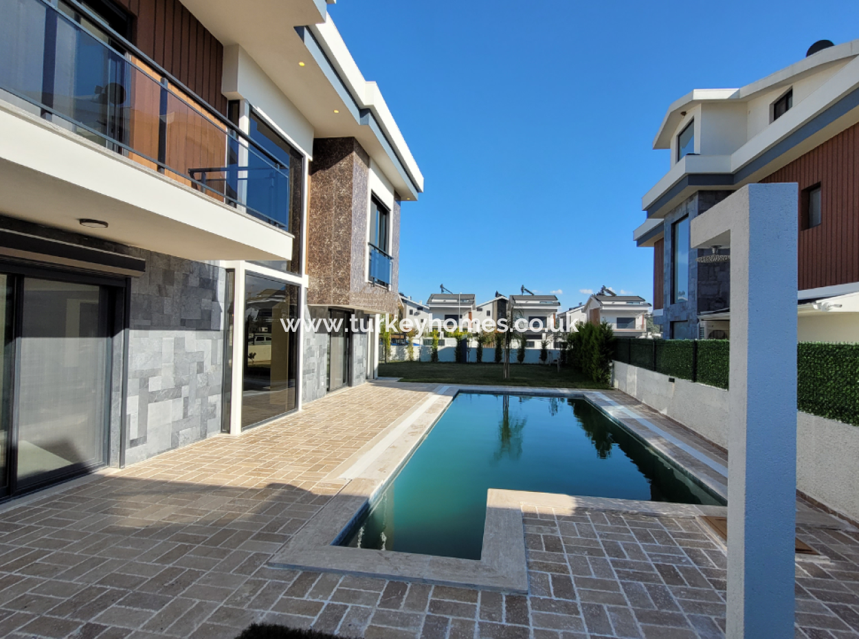 Fethiye Kargı’da Modern Tasarımlı, Bahçeli Ve Havuzlu Villa